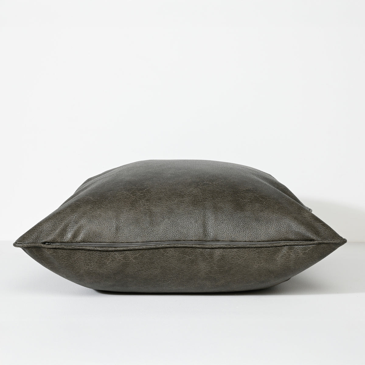 Art Leather Military - Vinyl Kussen - 55 X 55